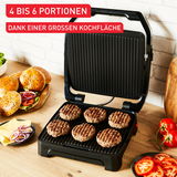 Kontaktgrill Classic GC271D mit geöffneter Grillfläche, auf der sechs Burger-Patties gegrillt werden. Perspektive von oben, umgeben von Zutaten wie Brötchen, Käse und Tomaten.