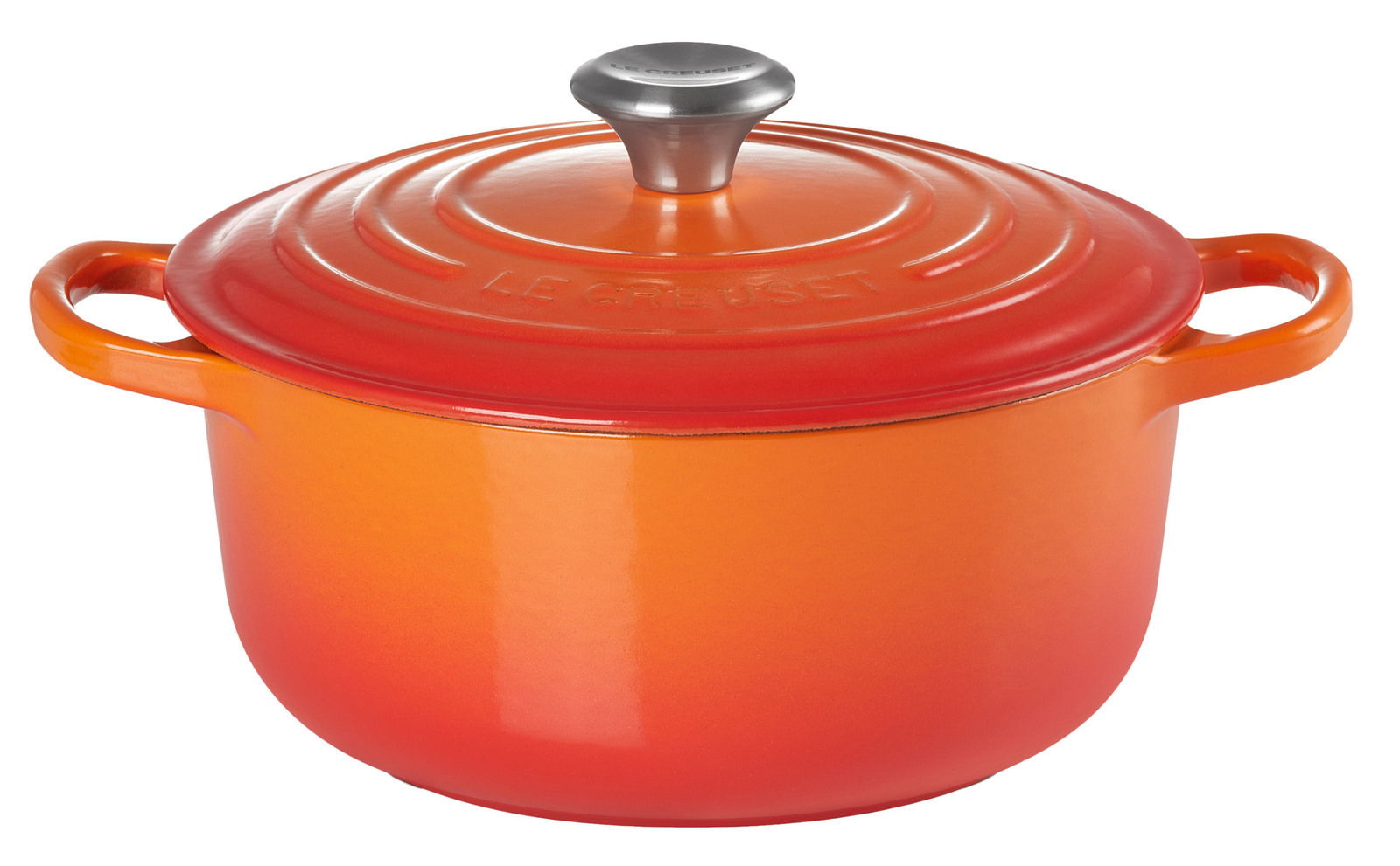 Runder Bräter 28cm in Ofenrot, seitliche Perspektive mit Deckel und Griffen