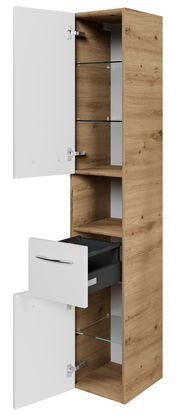 Hochschrank aus Holz mit weißen Türen und Schublade, teilweise geöffnet, aus schräger Perspektive.