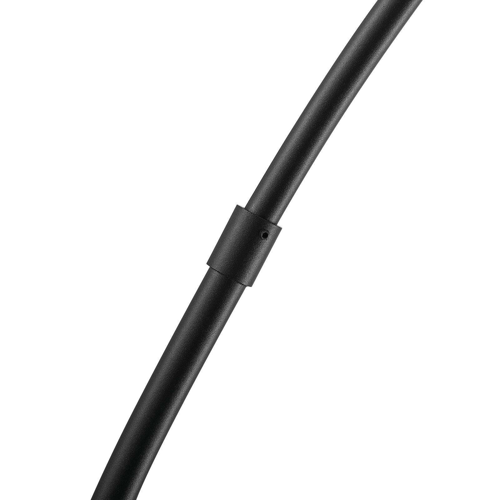 Nahaufnahme eines schwarzen Metallrohrs einer Stehleuchte, seitliche Perspektive