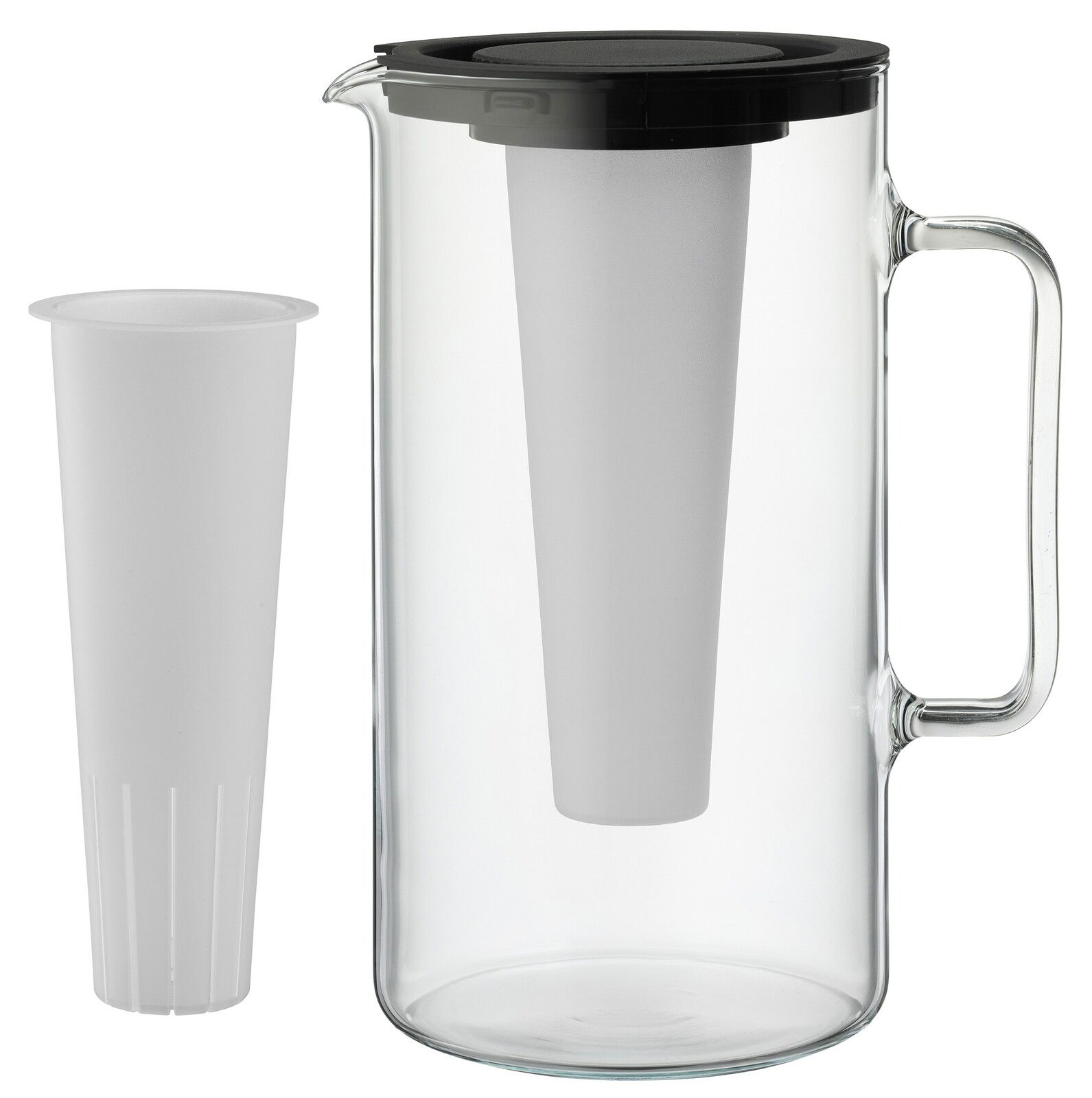 Glaskrug mit schwarzem Deckel, Eiseinsatz und Sieb, seitliche Perspektive