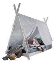 Kinderbett mit weißem Stoffdach im Zeltstil, dekoriert mit Sternenmuster, von der Seite fotografiert.