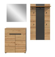 Modernes Garderoben-Set in Eiche-Optik mit schwarzem Akzent: quadratischer Spiegel (Frontansicht), Schuhkommode mit Klappe (Frontansicht) und Garderobenpaneel mit Hutablage und Haken (Frontansicht)