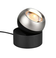 Moderne Tischleuchte mit kugelförmigem Leuchtkopf auf zylindrischem Sockel, seitliche Perspektive