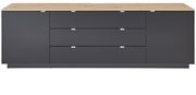 Frontansicht eines modernen TV-Sideboards mit dunkler Front und heller Holzoberfläche.
