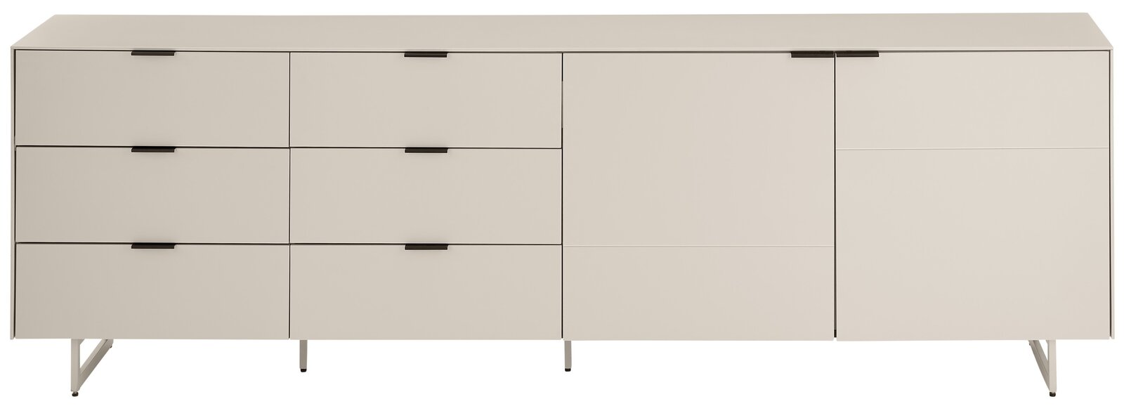 Modernes Sideboard in Hellgrau/Beige mit mehreren Schubladen und Türen, schwarzen Griffleisten und Metallfüßen, Frontansicht