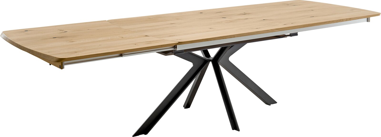 Ausziehbarer Esstisch mit heller Holzplatte und schwarzem Metallgestell, schräg von der Seite in leichter Aufsicht freigestellt