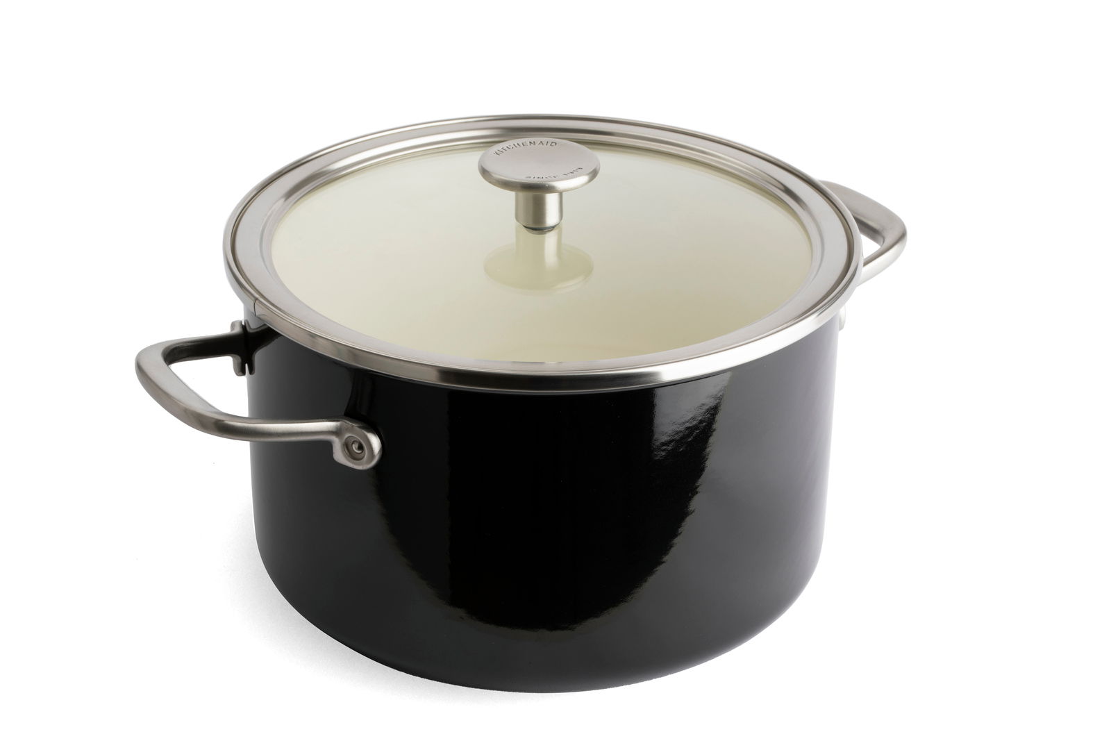 Schwarzer Kochtopf mit Glasdeckel und Edelstahlgriffen, seitliche Perspektive