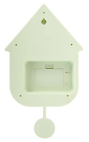 Rückansicht einer Wanduhr in Form eines Hauses mit Batteriefach und Aufhängung.