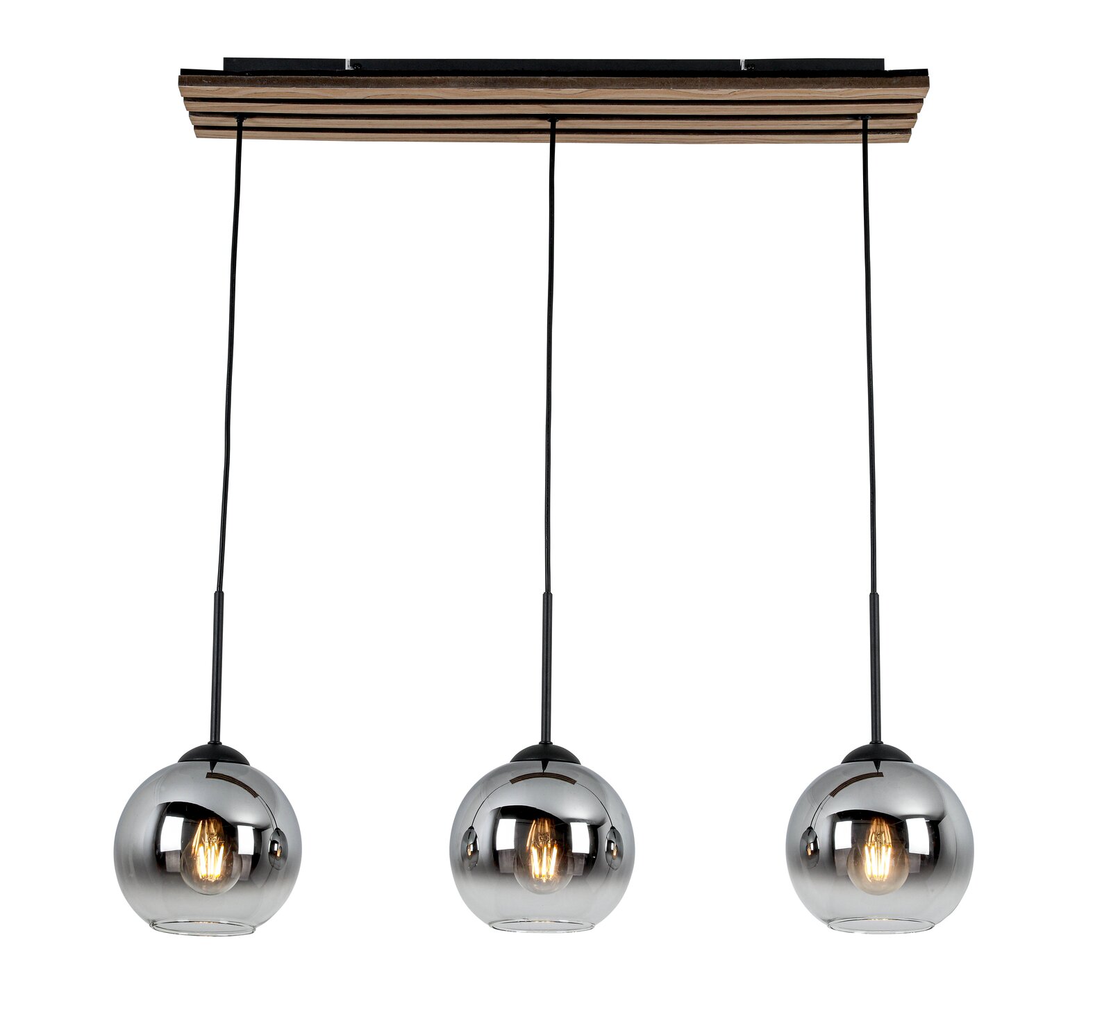 Moderne Hängeleuchte mit drei kugelförmigen, verchromten Lampenschirmen, von unten betrachtet.