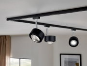 Schwarzer Schienenspot Aldan an der Decke montiert, seitliche Perspektive