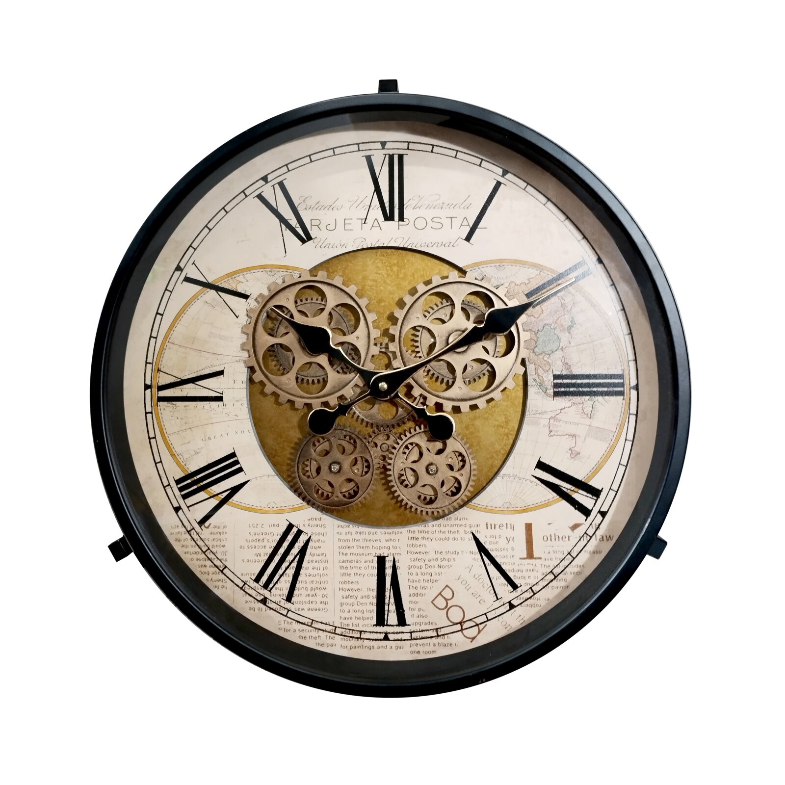 Ronde vintage wandklok met zwarte rand, Romeinse cijfers en zichtbare tandwielen op een wijzerplaat met wereldkaart, vooraanzicht