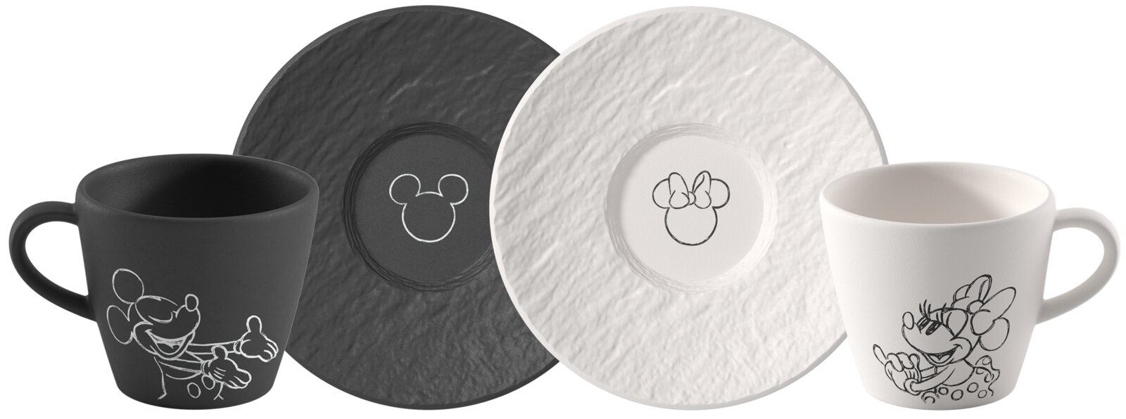 Villeroy & Boch Espressotassen-Set 4-tlg. MICKEY MOUSE Set aus zwei Disney-Tassen mit passenden Untersetzern in Schwarz und Weiß, mit Mickey- und Minnie-Mouse-Linienzeichnungen; frontal in leichter Seitenansicht fotografiert.