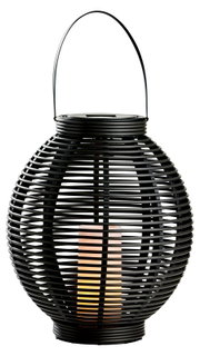 Solar Laterne in Rattan-Optik mit schwarzem, runden Design und integriertem Griff, seitliche Perspektive