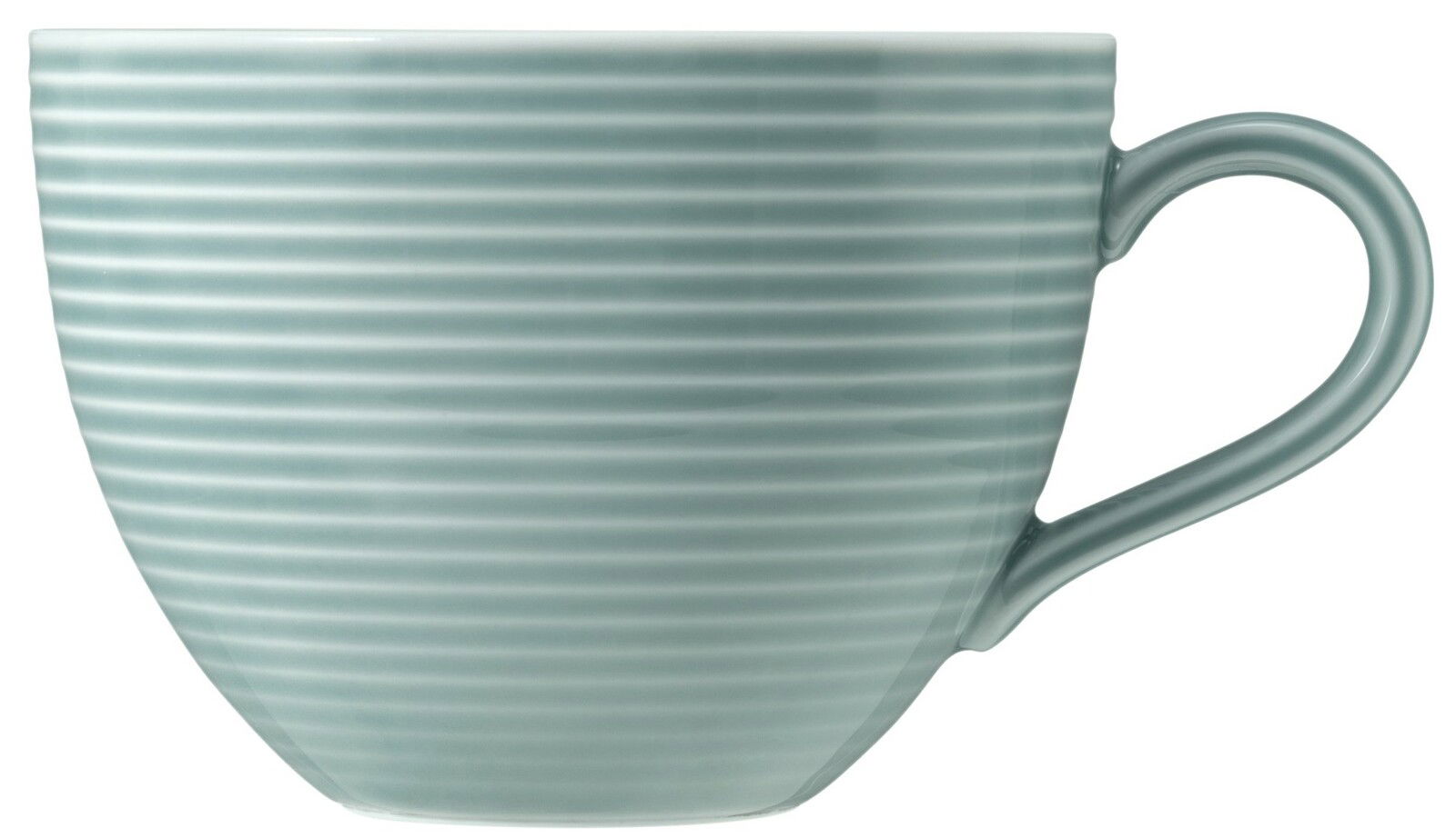 Seitliche Ansicht einer gestreiften, hellblauen Milchkaffeetasse mit Henkel, 0,35l.