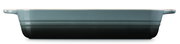 Seitliche Ansicht einer 25 cm Auflaufform in der Farbe Ocean mit zwei Griffen.