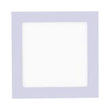 Quadratische Einbau- und Aufbauleuchte OSKAR in weißer Farbe, Ansicht von vorne.