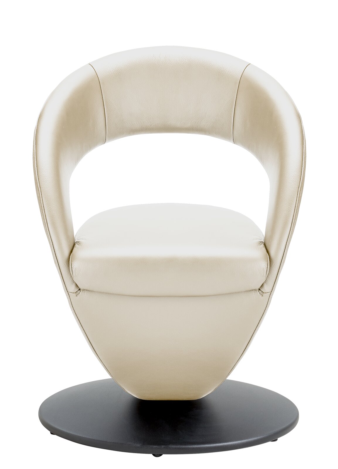 Moderner cremefarbener Sessel mit runder Rückenlehne und schwarzem Sockel, Frontalansicht.
