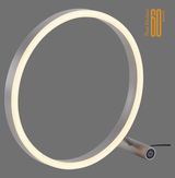 Moderne Tischleuchte RITUS in Ringform mit seitlicher Perspektive, leuchtend und mit Touch-Schalter.