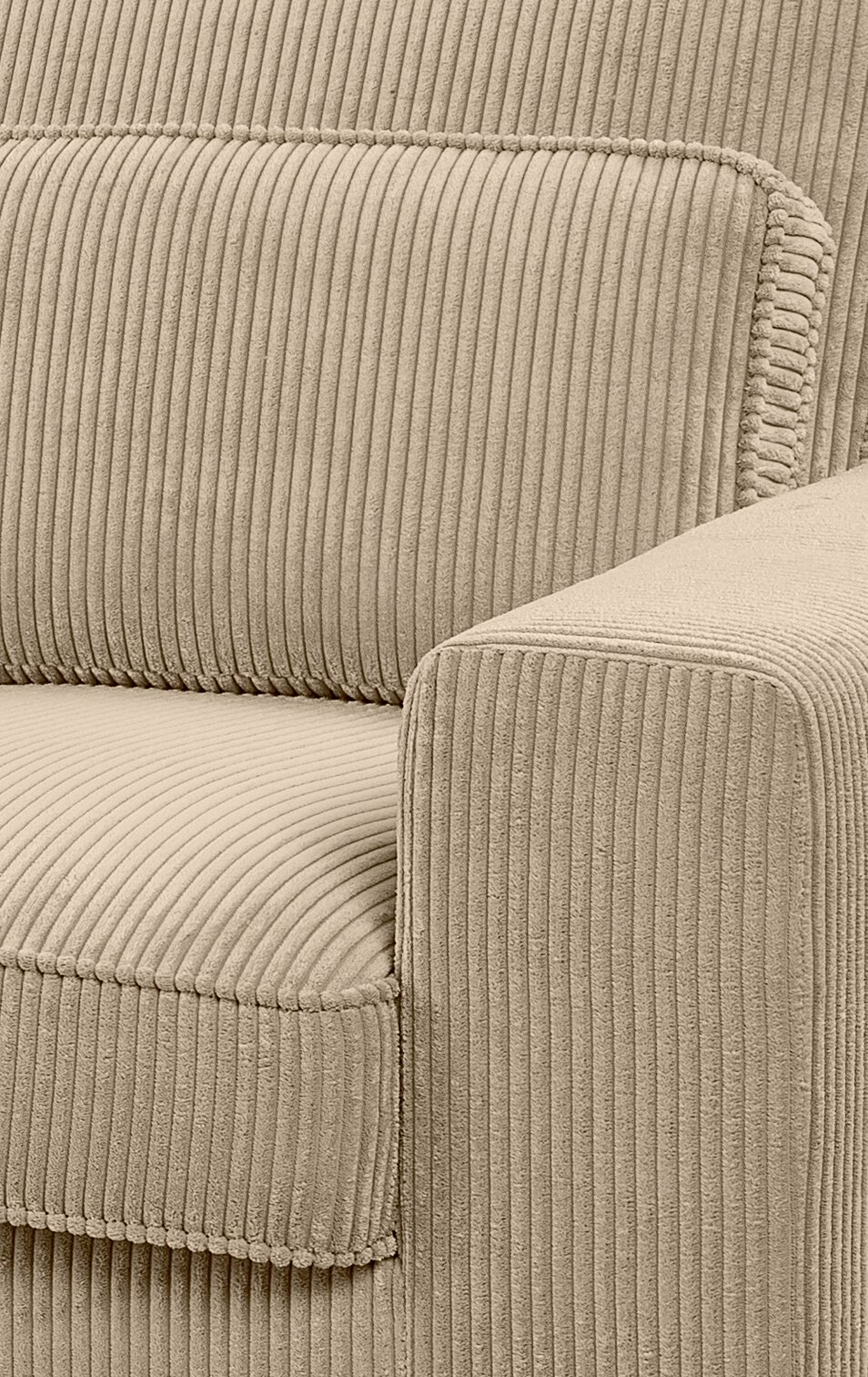 Nahaufnahme eines Sofas mit geripptem Stoffbezug in Beige, Ansicht von der Seite.