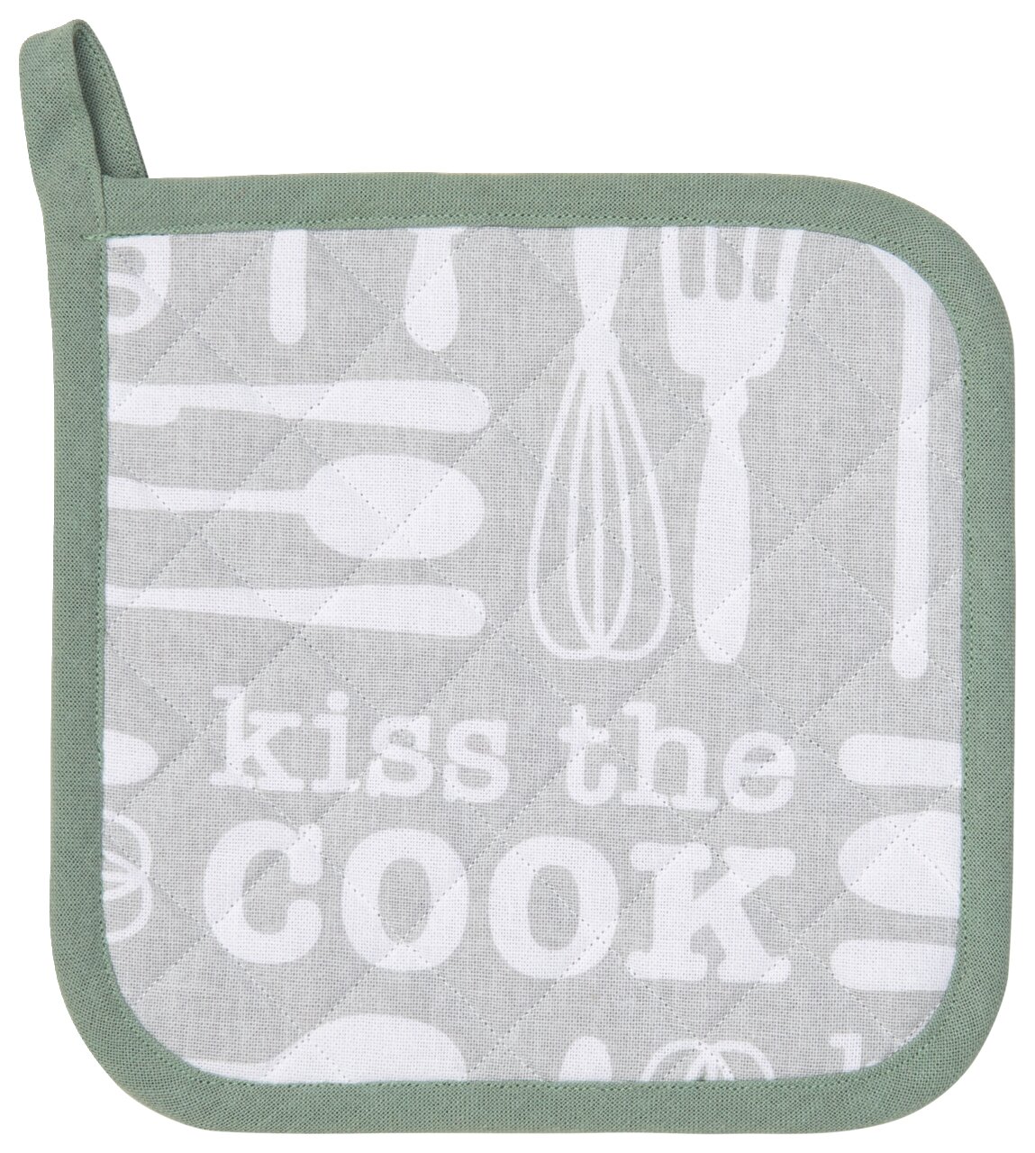 Topflappen mit der Aufschrift 'Kiss the Cook' und Küchengeräten, aus der Vorderansicht fotografiert.