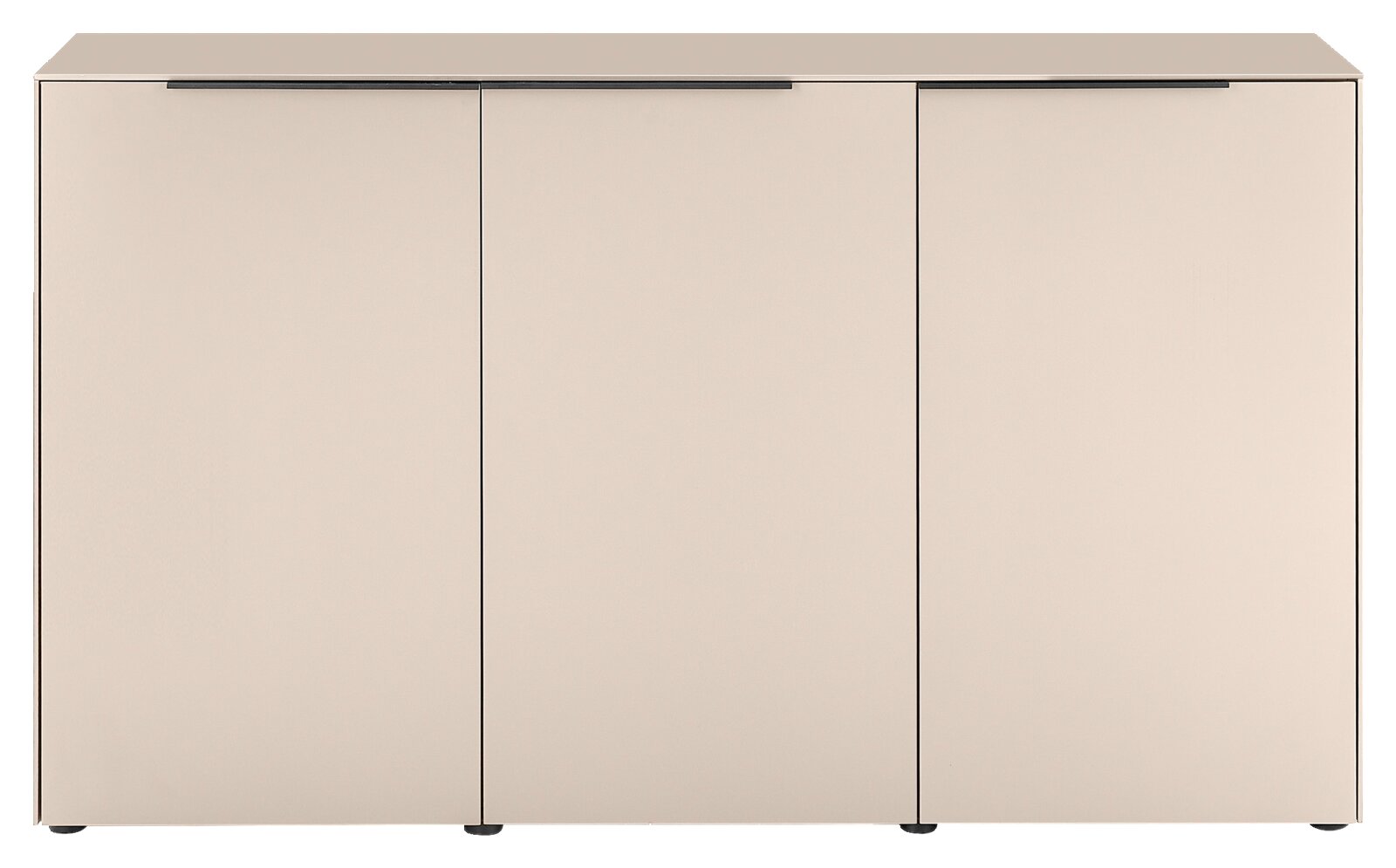 Modernes Sideboard/Schrank in Beige mit drei Türen und schlanken schwarzen Griffleisten, freigestellt auf weißem Hintergrund, Frontansicht.
