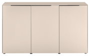 Modernes Sideboard/Schrank in Beige mit drei Türen und schlanken schwarzen Griffleisten, freigestellt auf weißem Hintergrund, Frontansicht.