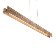 Moderne LED-Pendelleuchte aus Holz in seitlicher Perspektive, hängend an zwei Kabeln.