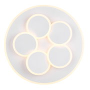 Ronde plafondlamp met vijf lichtgevende cirkels, gezien van onderaf.