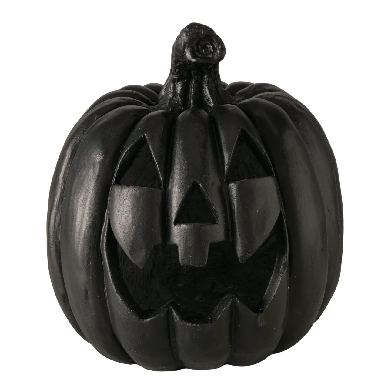 Schwarzer Halloween-Kürbis (Jack-o’-Lantern) als Dekofigur mit geschnitztem Gesicht, freigestellt auf weißem Hintergrund, Frontansicht.