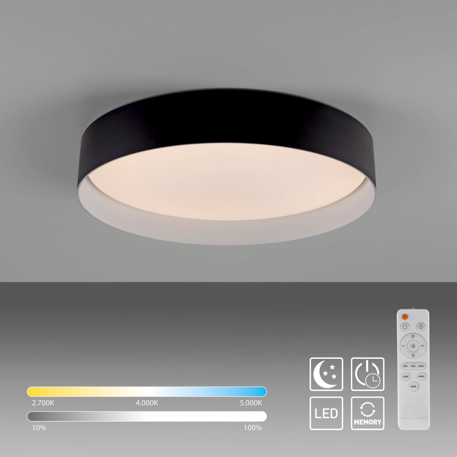 Runde LED-Deckenleuchte in Schwarz mit opalem Diffusor, dimmbar und mit einstellbarer Farbtemperatur (Warmweiß bis Kaltweiß) per Fernbedienung, Ansicht von unten in leichter Untersicht an der Decke montiert.