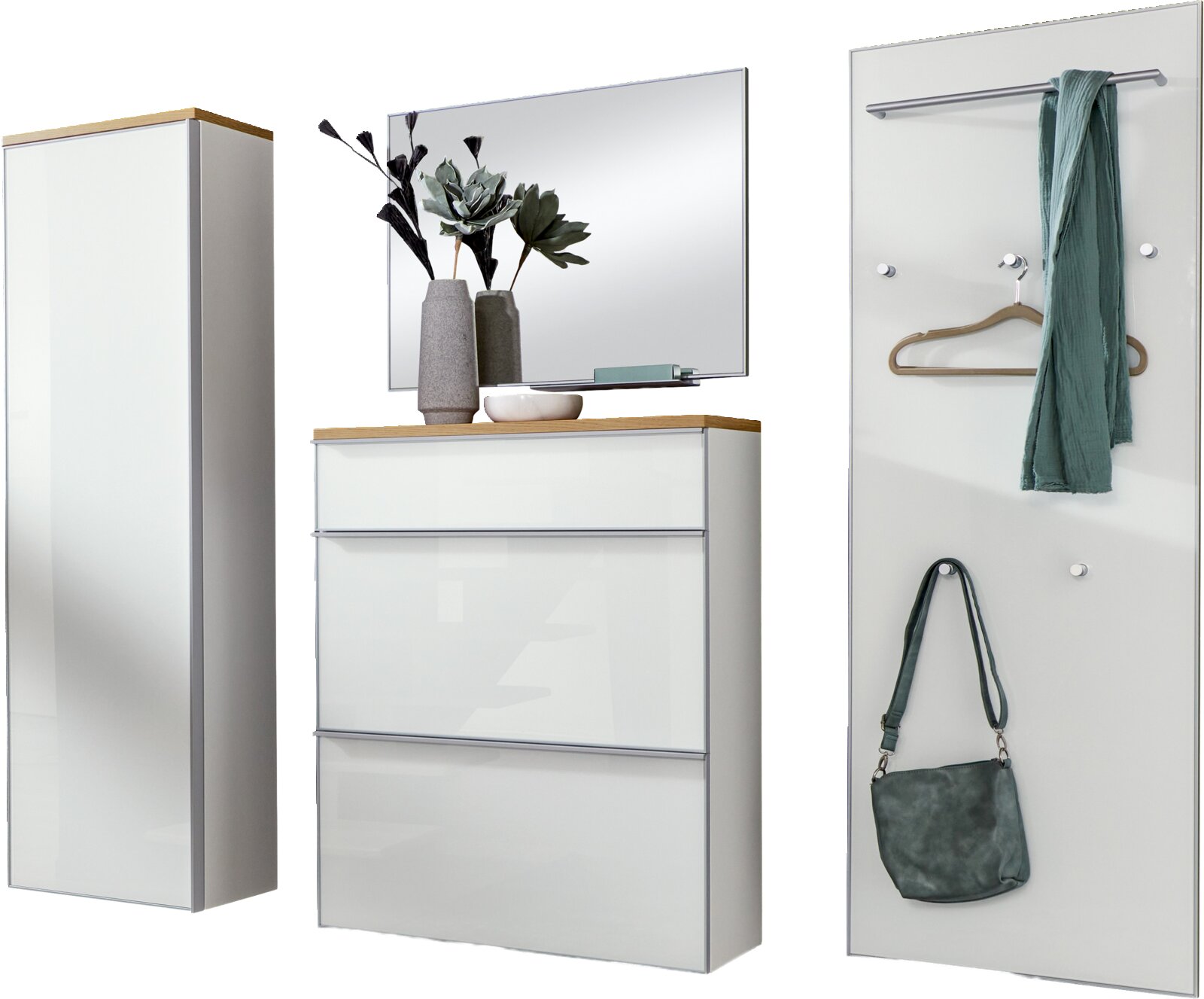 VOSS Garderoben-Set 5-tlg. VORTINA Modernes Flurmöbel-Set in Weiß mit Holz-Akzenten: hoher Schrank, Schuhkommode mit Spiegel sowie Garderobenpaneel mit Haken, Kleiderstange und Ablage, frontal in leichter Schrägansicht dargestellt.