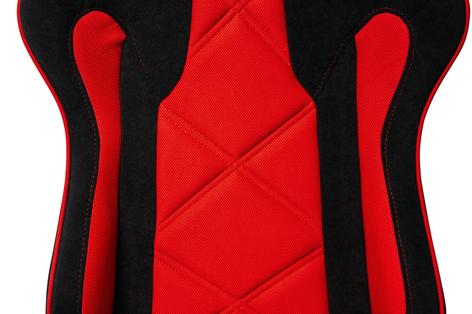 Nahaufnahme der Rückenlehne eines rot-schwarzen Gaming-Stuhls mit gepolstertem Stoff und ergonomischem Design, Vorderansicht.