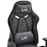 Gaming Stuhl in schwarzem Design mit ergonomischer Rückenlehne und Kopfstütze, Vorderansicht