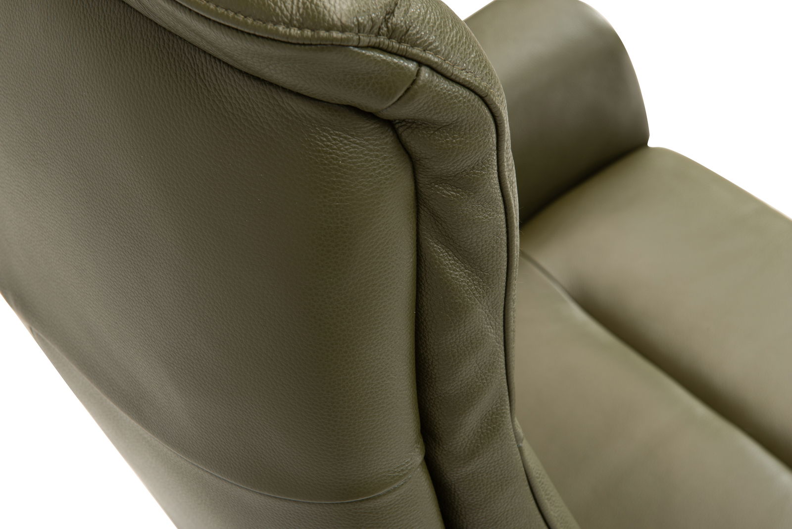 Nahaufnahme eines olivgrünen Relaxsessels aus Leder, Ansicht von oben.
