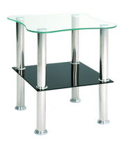 Moderner Beistelltisch mit Glasplatte und Metallbeinen, seitliche Perspektive