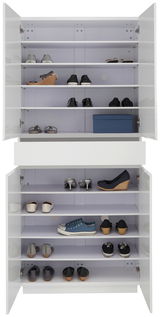 XL-Schuhschrank mit offenen Türen, gefüllt mit verschiedenen Schuhen, aus frontaler Perspektive