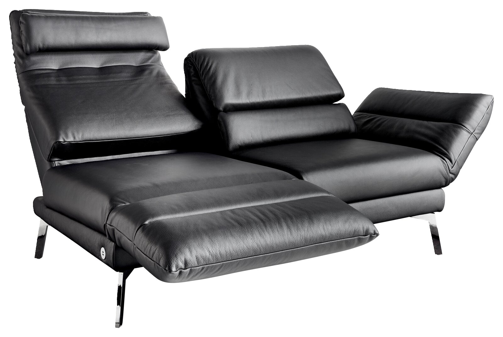 Modernes schwarzes Ledersofa mit verstellbaren Rückenlehnen und Metallfüßen, seitliche Perspektive