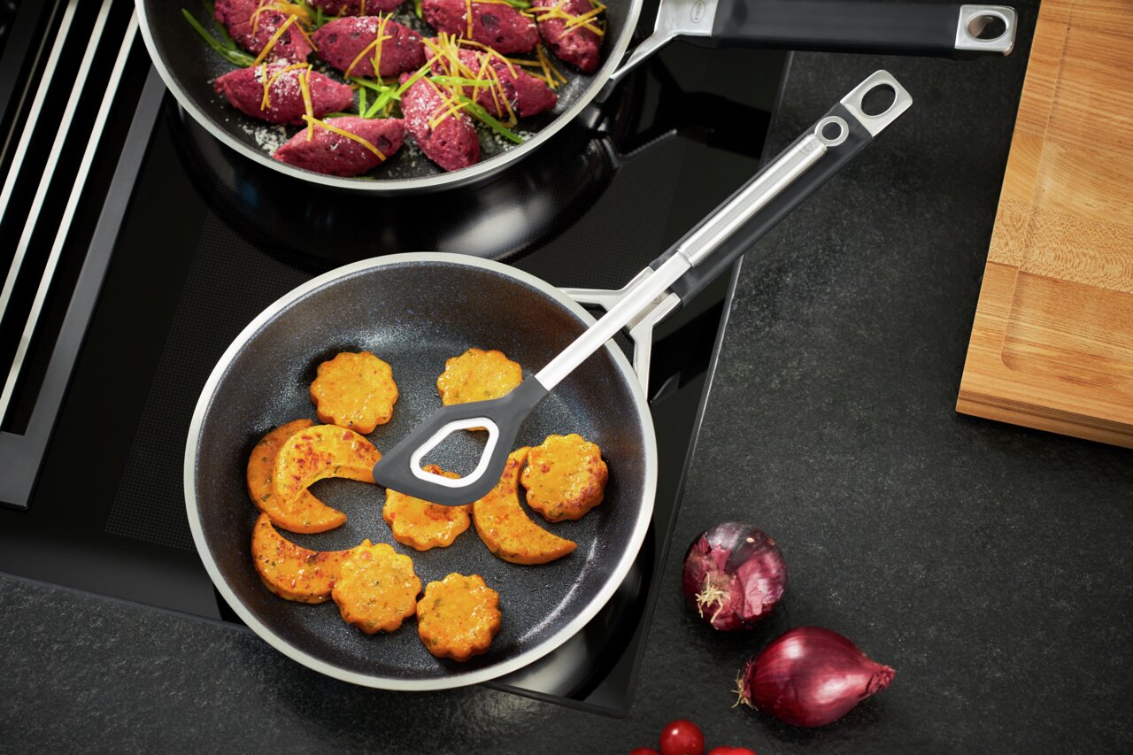 Rösle Bratpfanne 24cm SILENCE PRO Bratpfanne 24cm Silence Pro mit gebratenem Gemüse, von oben fotografiert.