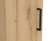 Nahaufnahme eines Mehrzweckschranks mit Holzmaserung und schwarzem Griff, seitliche Perspektive