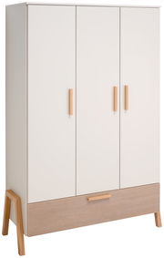 Moderner weißer Kleiderschrank mit drei Türen und Holzgriffen, seitliche Perspektive