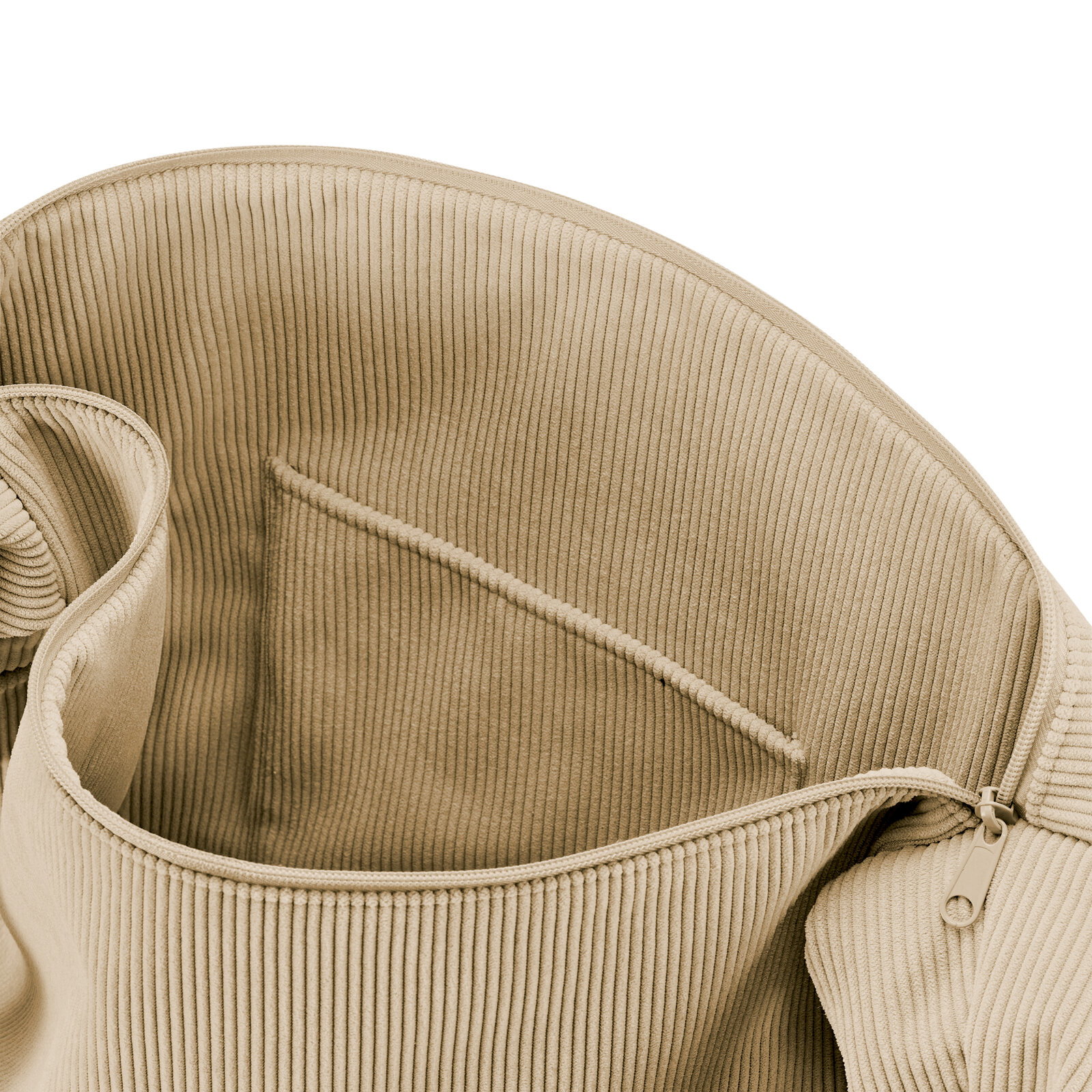 Nahaufnahme von oben in die geöffnete beige Cordtasche mit Reißverschluss und Innenfach