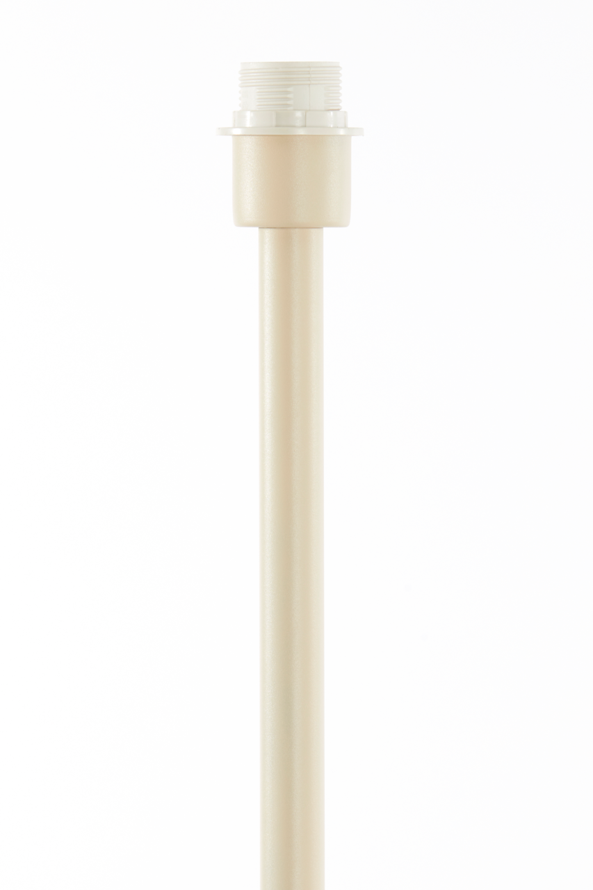 Nahaufnahme eines Teils einer Stehleuchte in cremefarbener Ausführung, vertikale Perspektive
