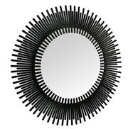 Runder Spiegel mit einem Durchmesser von 110 cm, umgeben von einem auffälligen schwarzen Rahmen aus strahlenförmig angeordneten Stäben, aus der Frontalperspektive betrachtet.