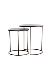 Zwei runde Beistelltische in unterschiedlichen Größen aus Metall mit schwarzer Oberfläche, seitliche Perspektive.