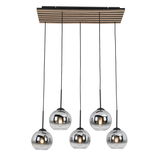 Moderne Hängeleuchte mit fünf kugelförmigen, verchromten Lampenschirmen, von unten betrachtet.