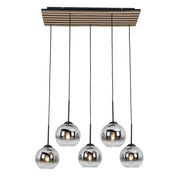 Moderne Hängeleuchte mit fünf kugelförmigen, verchromten Lampenschirmen, von unten betrachtet.