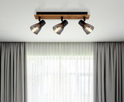 Deckenstrahler mit drei verstellbaren Leuchten, montiert auf einer Holzplatte, Perspektive von unten