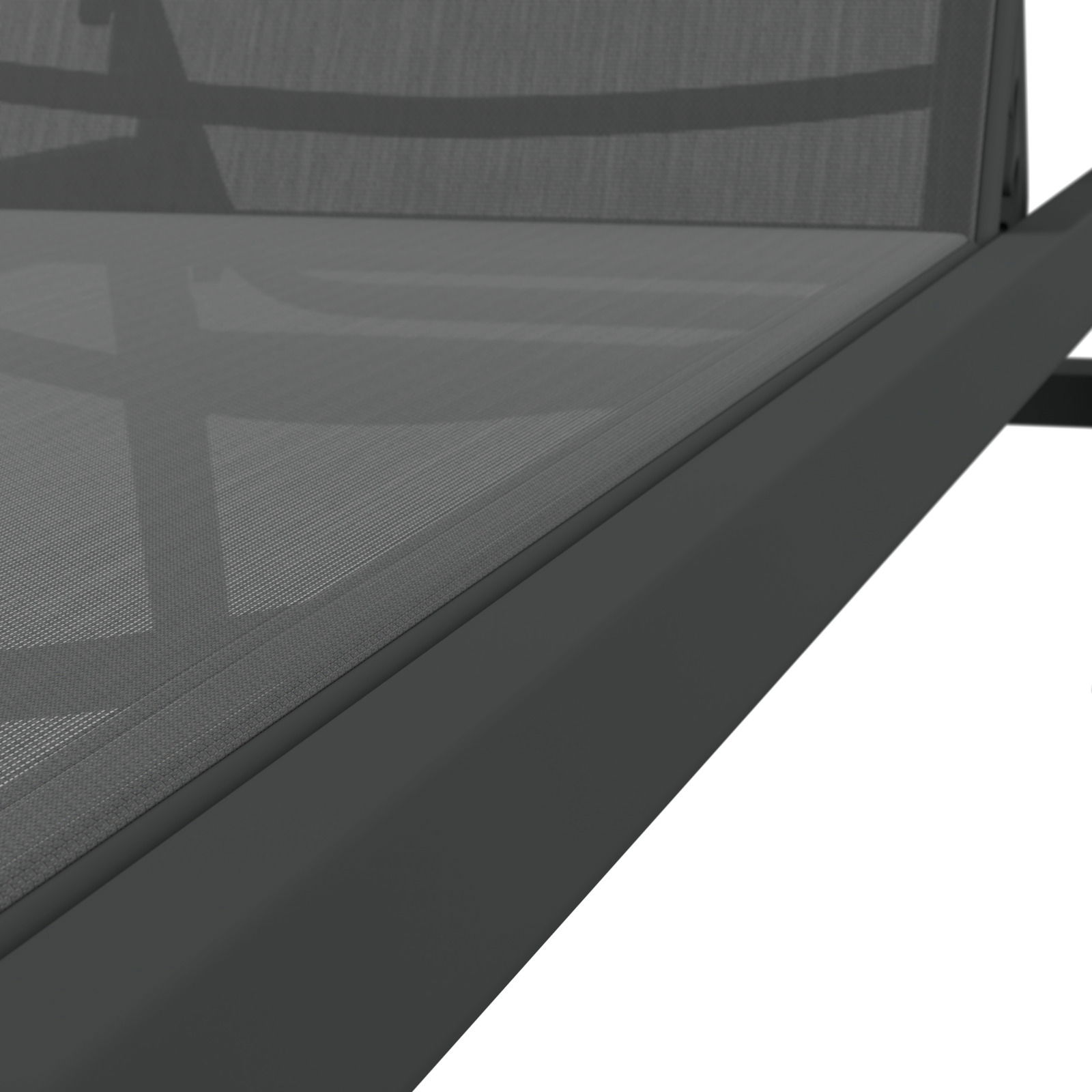 Nahaufnahme einer grauen Sonnenliege aus seitlicher Perspektive