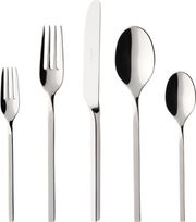 Set aus glänzendem Edelstahlbesteck, bestehend aus Gabel, Messer, Esslöffel, Teelöffel und Kuchengabel, frontal abgebildet.